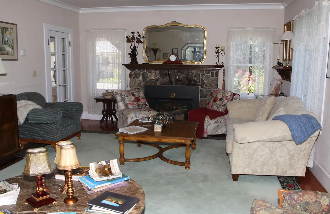 Bear Flag Inn-1