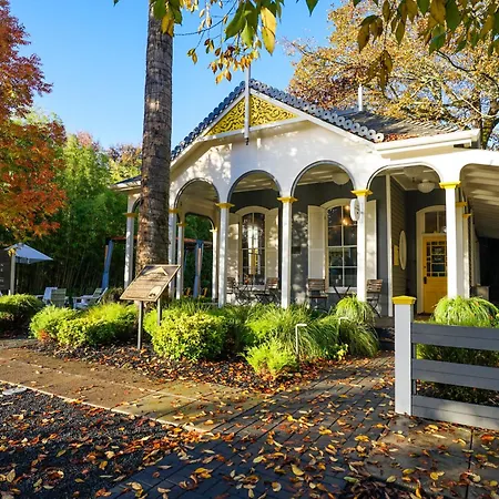 Brannan Cottage Inn-2