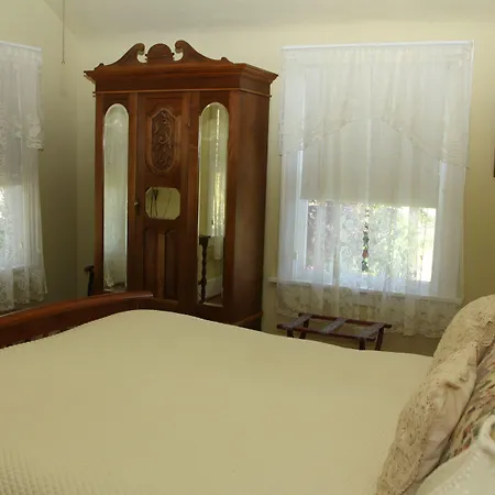 Bear Flag Inn-2
