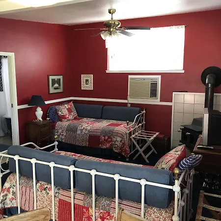 Trailside Inn Bed And Breakfast-3